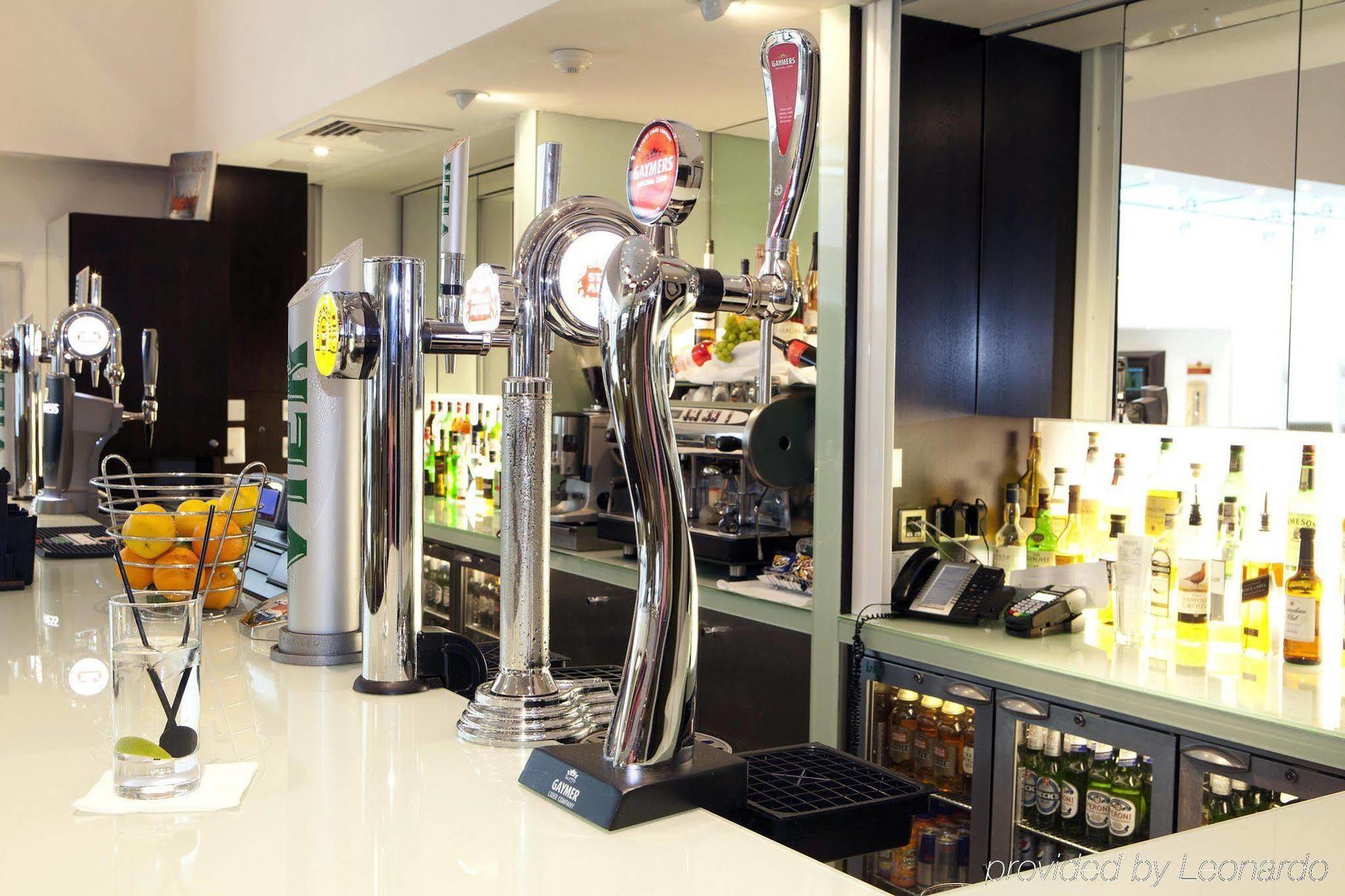 Doubletree By Hilton London Heathrow Airport Hotel Hounslow Restaurant photo